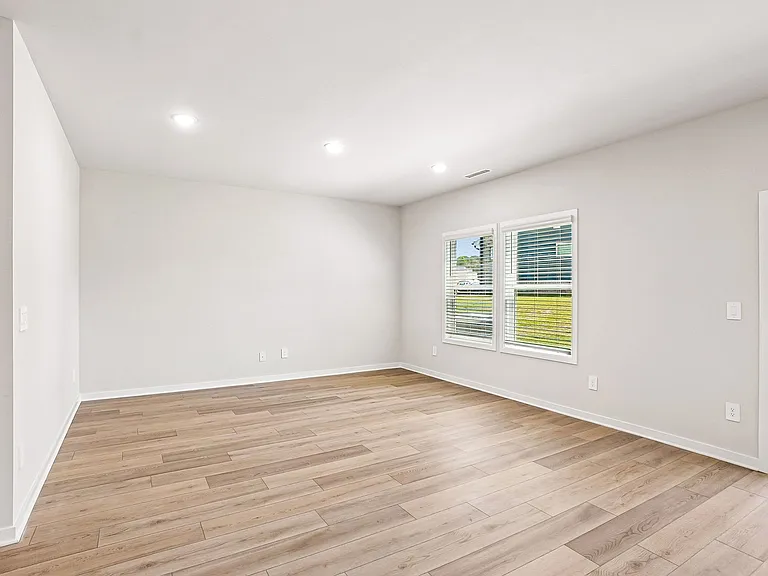 528 Southland Dr — Photo 3