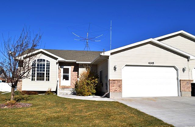 1st image of 4145 E Bracken Way