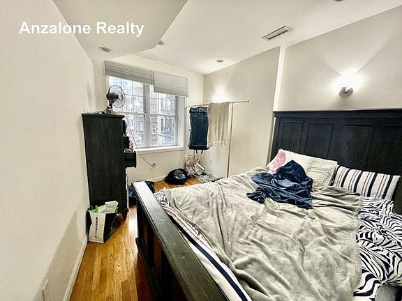 3rd image of 111 Salem St APT 3