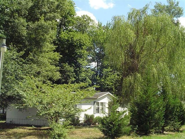 2nd image of 35737 Woods Ave