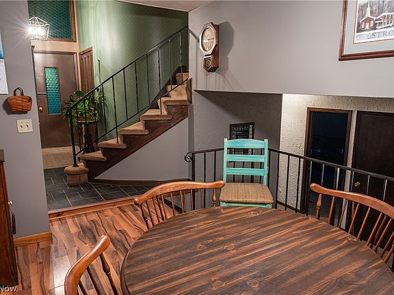 5th image of 20689 Chestnut Dr