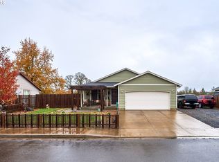 650 N 1st St, Carlton, OR 97111