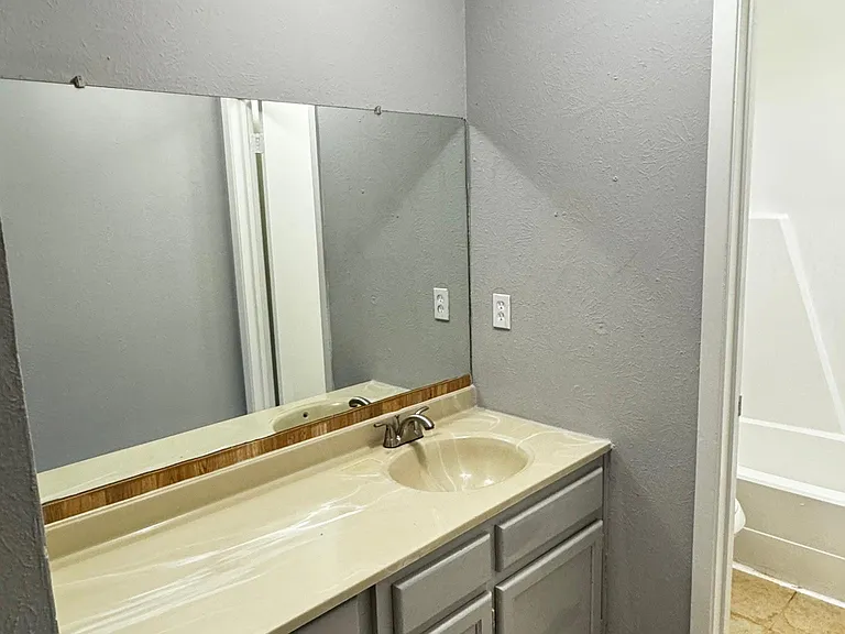 5410 Brookhollow Dr — Photo 4