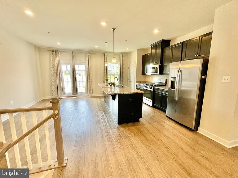 1518 Wilmer Park Ln — Photo 12