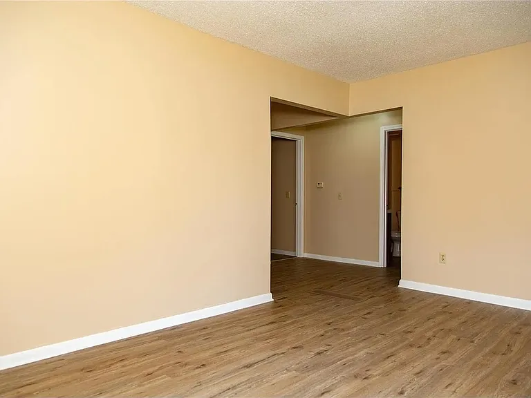 3008 Pasteur Ave — Photo 6