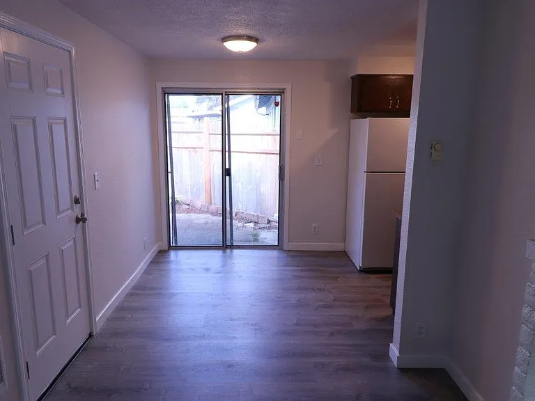 485 S 49th Pl — Photo 5