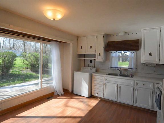 5th image of 4011 W Courtland St