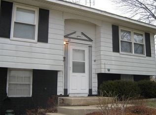 212 Valley View Dr, Orangeville, IL 61060