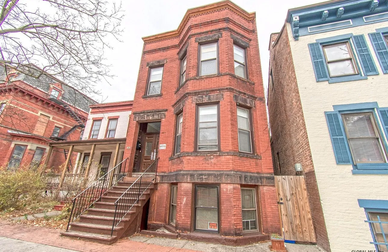 2 bed, 1144 sqft, $1,800 — Photo 1