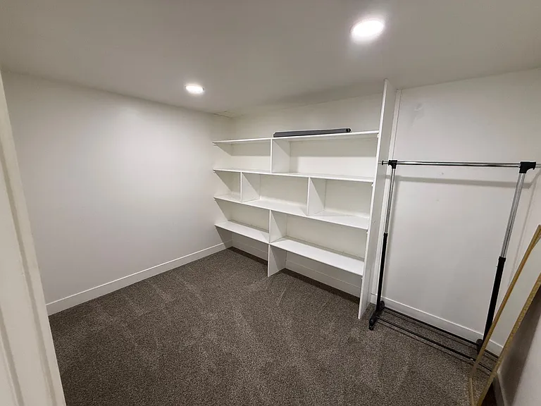 8285 N Lakeshore Drive — Photo 6