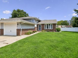 1022 Thornberry Ct, Ottawa, IL 61350