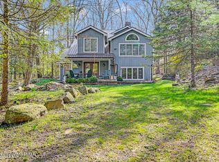 203 Goldenrod Ln, Buck Hill Falls, PA 18323