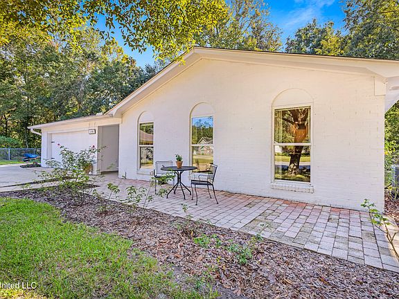 2nd image of 1107 Le Marin Ct