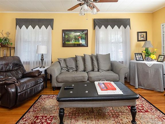 5th image of 644 Winthrop Ave