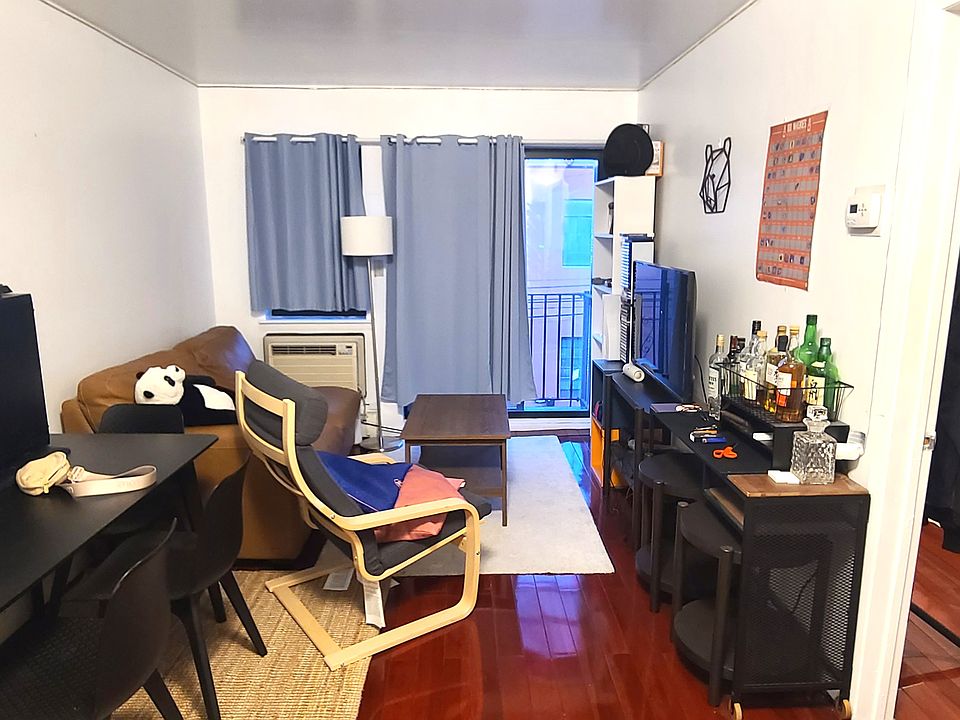 1st image of 3430 10th St APT 3F