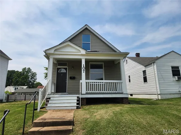 107 N 38th St, Belleville, IL 62226