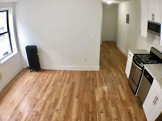 Rented by Lang Realty LLC | media 23