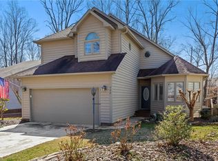 422 Chester Woods Ct, High Point, NC 27262