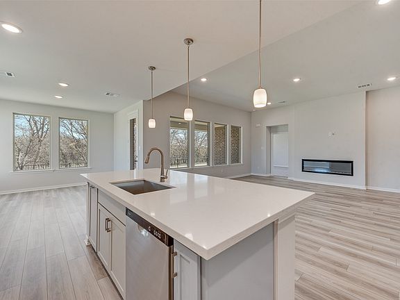 5th image of 15028 Pizarro Ct