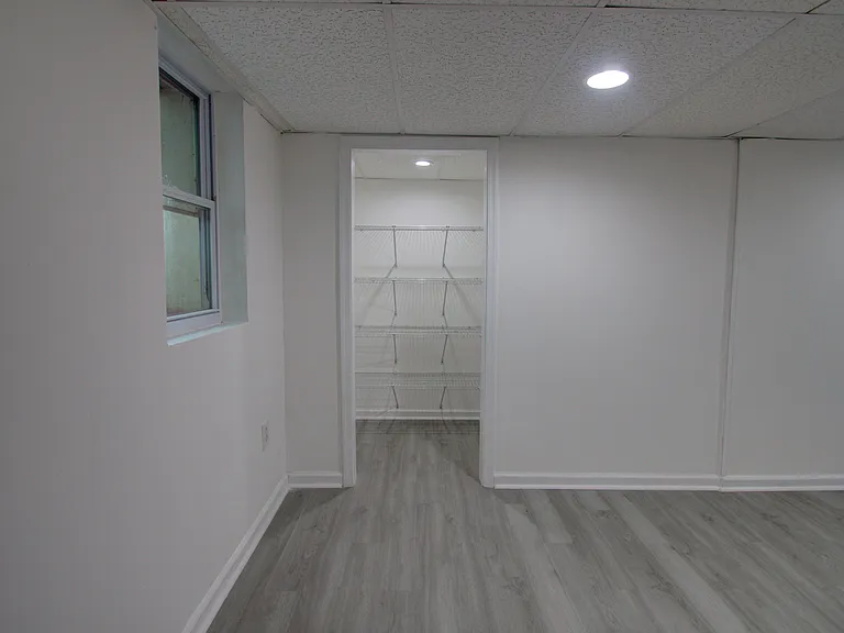 6520 Armstrong Ave — Photo 18
