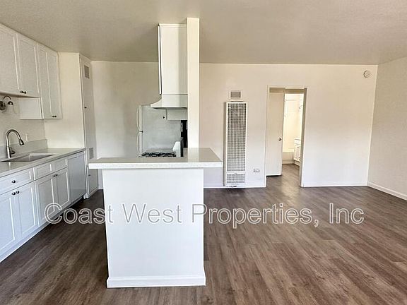 3rd image of 1536 Moorland Dr APT 3