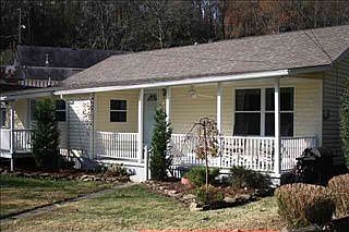 1st image of 1395 Woodmont Dr