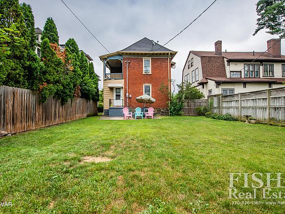 4th image of 707 Campbell St