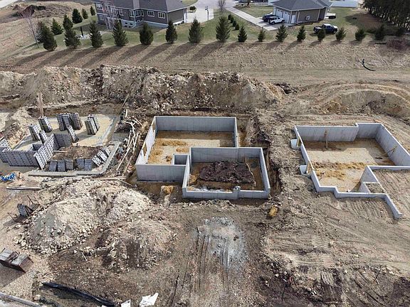 2nd image of 217 Riverbend Rd