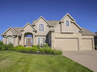 9004 N Lewis Ave, Kansas City, MO 64157