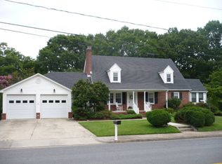 333 Peach St, Chatham, VA 24531