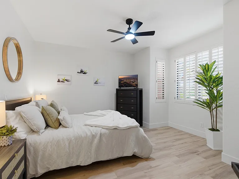 11011 N Zephyr Dr #210 — Photo 13