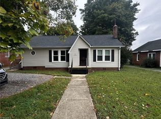 111 W Summit Ave, Burlington, NC 27215