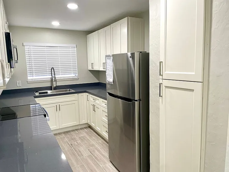 1790 Ellis St #12 — Photo 7