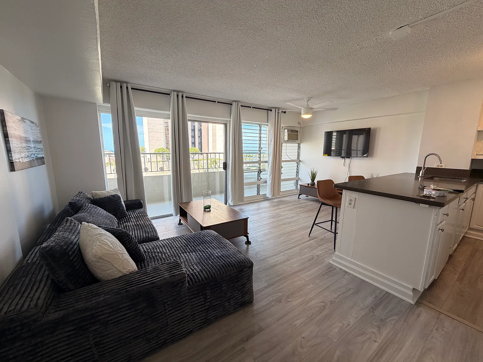 1 bed, 1000 sqft, $2,650 — Photo 2