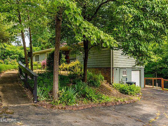 5th image of 237 Stratford Rd