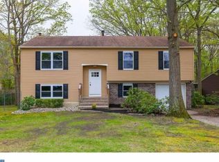 18 Pinewood Ct, Sicklerville, NJ 08081