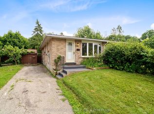 231 Cedarbrae Ave, Waterloo, ON N2L 4S6