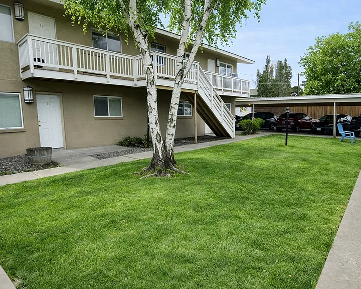 4004 W Walnut St — Photo 16