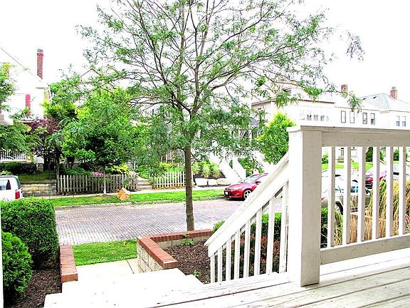 2nd image of 1090 Oregon Ave #1090