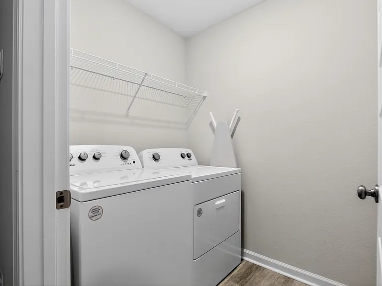 6817 Interlachen Ln — Photo 10