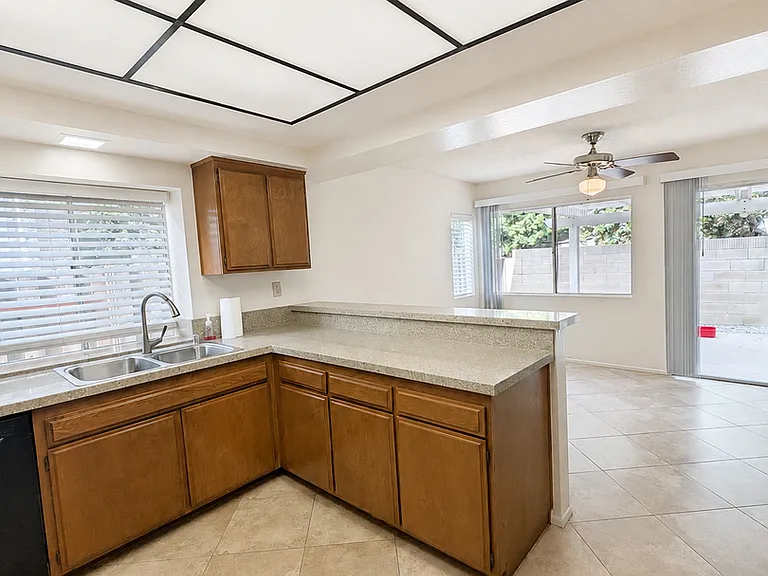 3727 Mesa Oak Ln — Photo 16