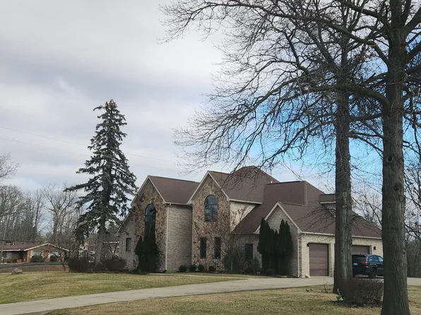 28880 Streamwood Ln, Southfield, MI 48034