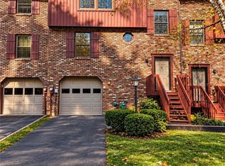 124 Old English Rd, Pittsburgh, PA 15237