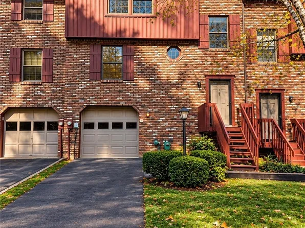 124 Old English Rd, Pittsburgh, PA 15237