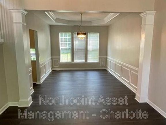 5th image of 2010 Arbor Crest Ct