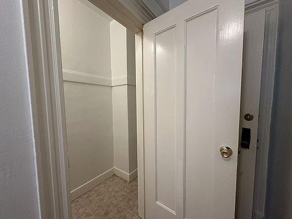 2nd image of 1101 Pine St APT 404