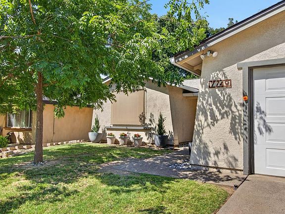 3rd image of 7749 Wooddale Way
