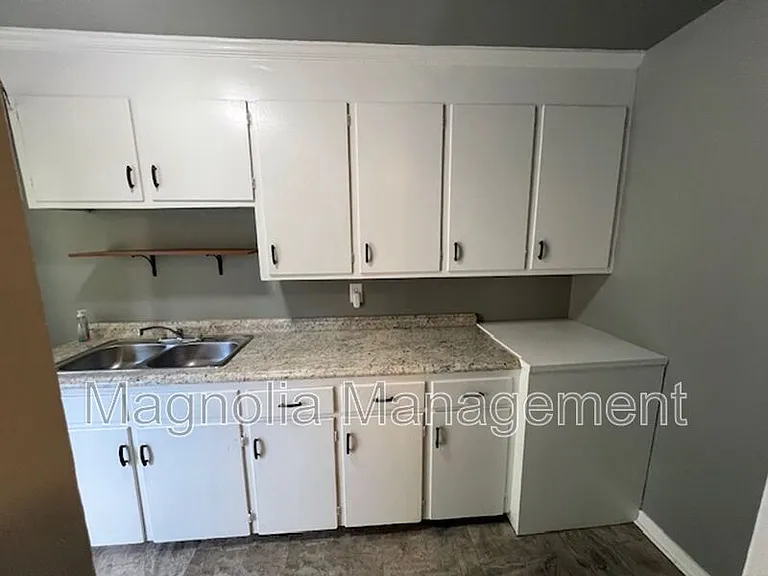 1212 Parham St — Photo 12