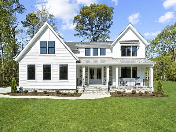 Front Exterior - Farmhouse Elevation