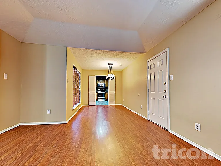 2803 Jeb Stuart Dr — Photo 4